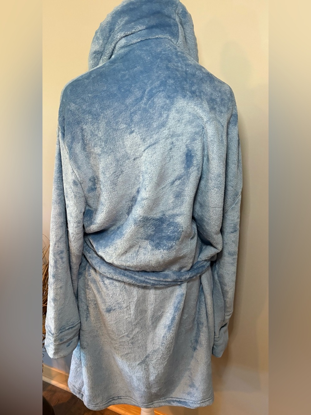 Lauren Rae Plush Blue Velvet Robe NWT One Size - Picture 4 of 8